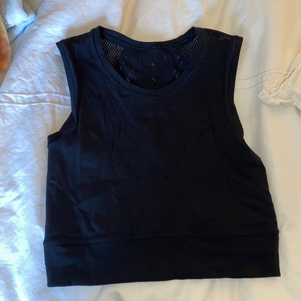 Athleta “Ujjayi crop tank” in black size small